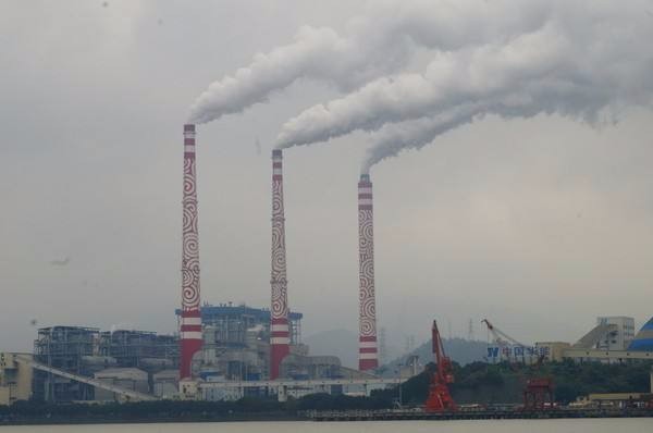 玉溪烟筒涂刷航空标志